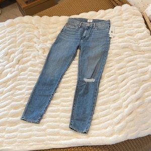 NWT Hudson Blair High-Rise Distressed Jeans